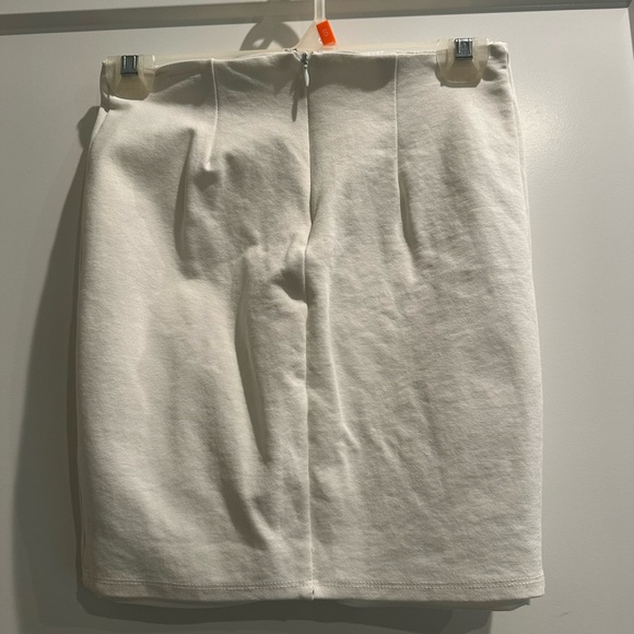 Luxe White Pencil skirt. XS - Picture 4 of 4